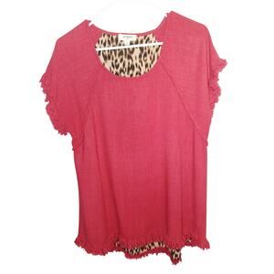 Ladies Large Umgee rose colored linen blend animal print blouse, short sleeved.